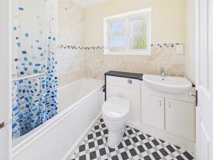 BATHROOM- click for photo gallery